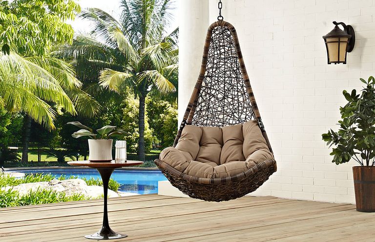 الأثاث المعلق والأرجوحي