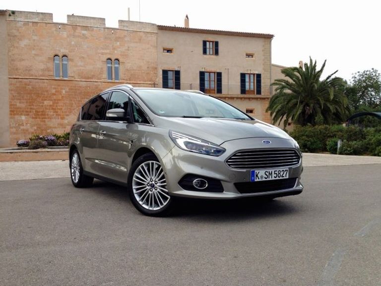 طراز Ford S-Max 2.0 Ecoboost طراز Kia Sedona SXL