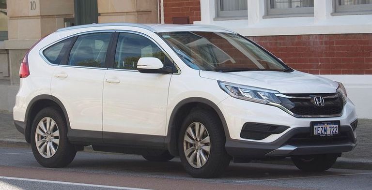 طراز Honda CR-V طراز Hyundai Tucson موديل عام 2016،