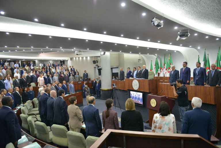 مراسم تنصيب برلمان الجزائر في 2017 - أرشيفية مدخل مقر البرلمان الجزائري - أرشيفية