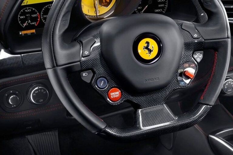 فيراري Ferrari 458 Italia مقود القيادة بطراز Lamborghini Sesto Elemento