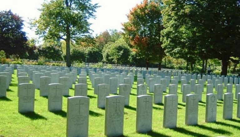 مقابر في كندا- أرشيفية