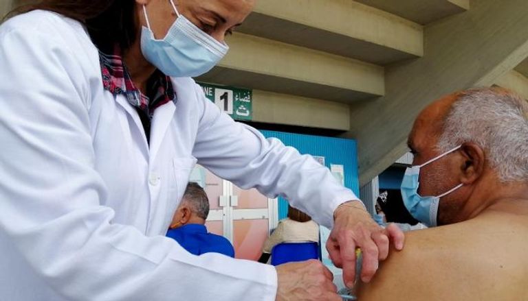 التطعيم ضد فيروس كورونا في تونس