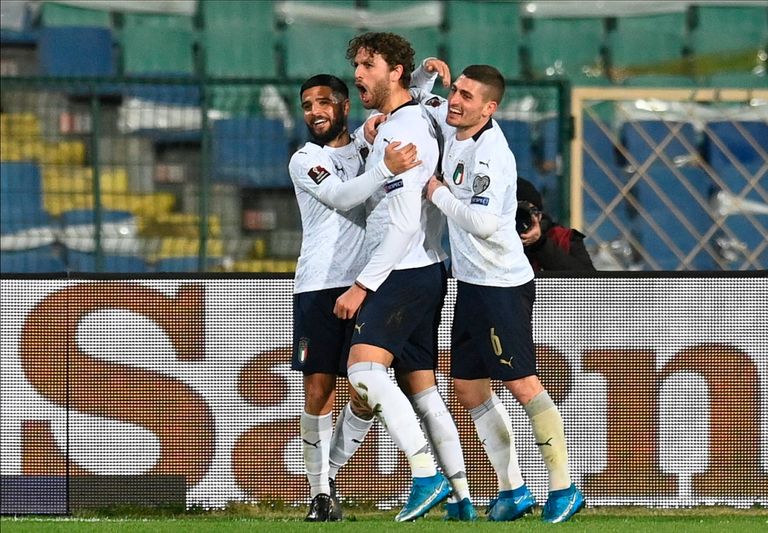مانويل لوكاتيلي  روبرتو مانشيني مدرب إيطاليا