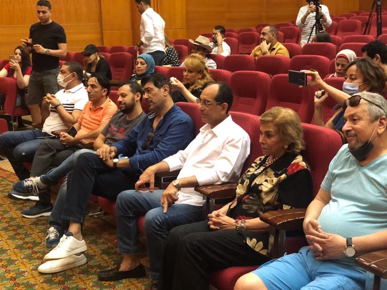 إلهام شاهين خلال ندوة تكريمها