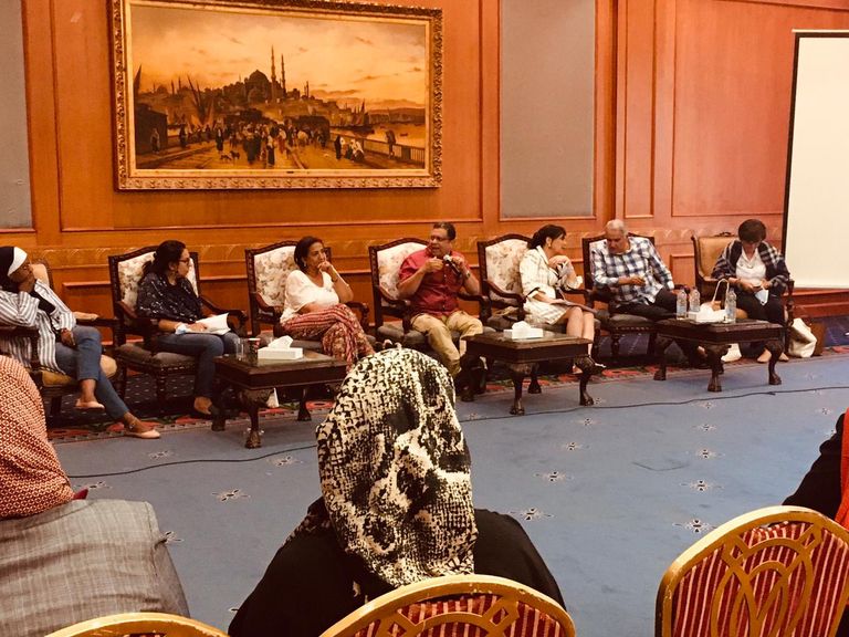 جانب من الندوة