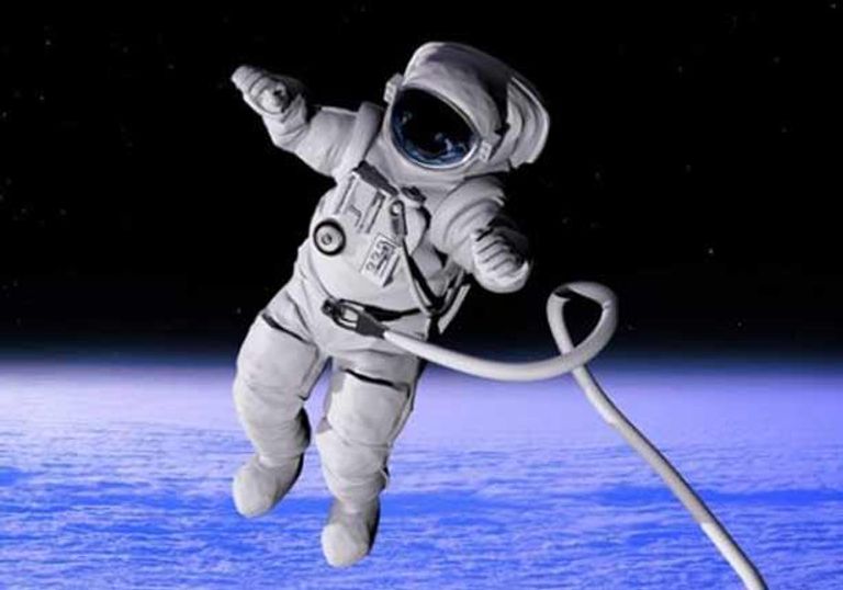 الوكالة الأوروبية ترسل أول شخص من أصحاب الهمم إلى الفضاء