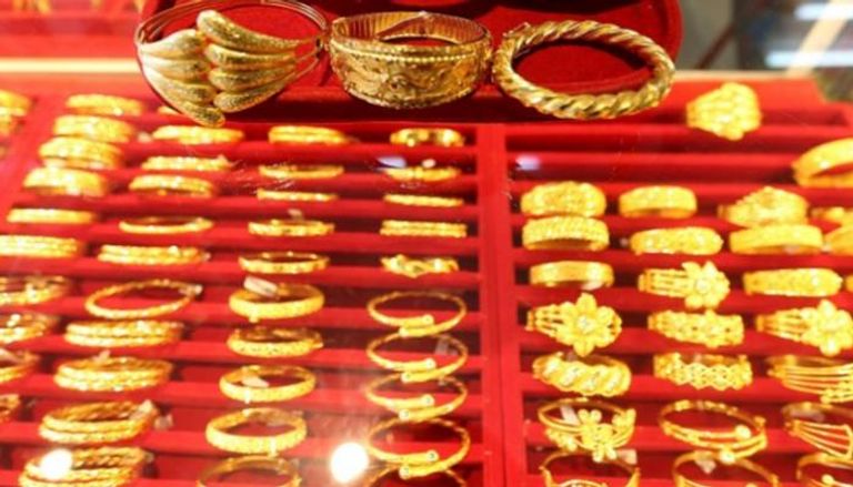 أسعار الذهب تهبط في السوق السعودي