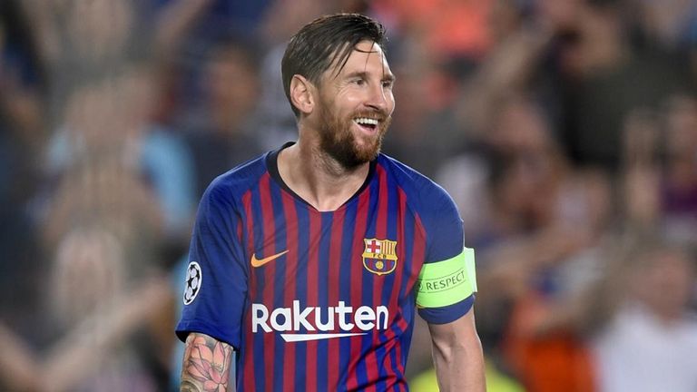 ليونيل ميسي قائد برشلونة  ميسي قائد برشلونة الحالي مع صامويل إيتو