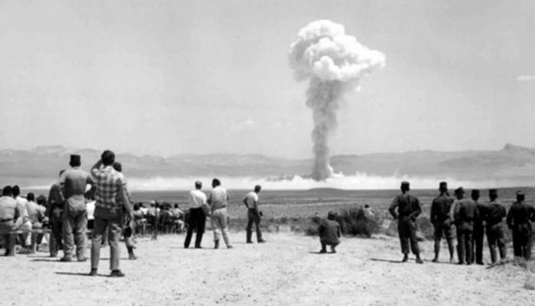 صورة أرشيفية لأحد التجارب النووية الفرنسية في الجزائر