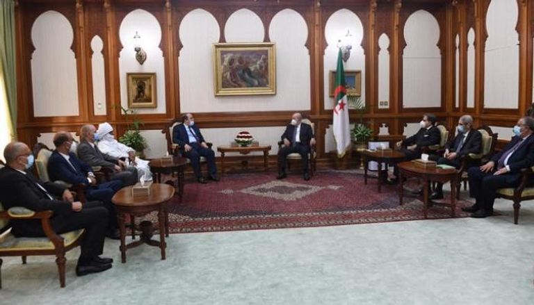 جانب من مشاروات الرئيس الجزائري مع حزب جبهة التحرير لتشكيل الحكومة الجديدة