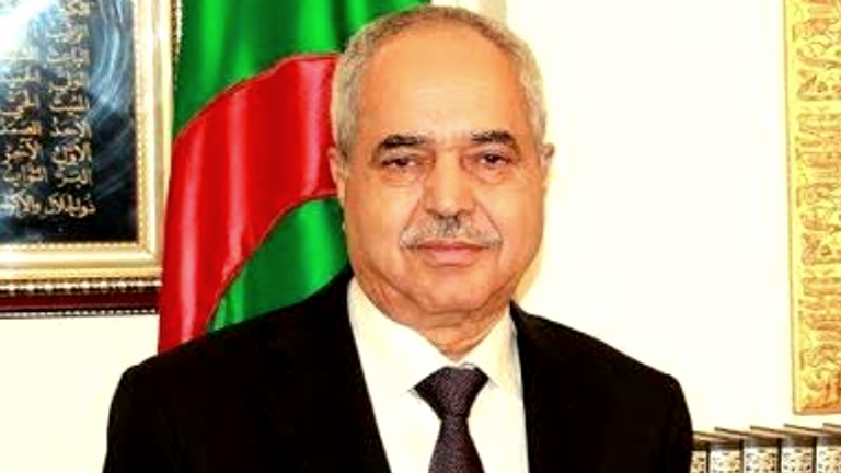 أحمد بن بيتور رئيس الوزراء الجزائري الأسبق - أرشيفية جانب من مشاروات الرئيس الجزائري مع حزب جبهة التحرير لتشكيل الحكومة الجديدة