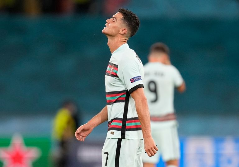 كريستيانو رونالدو يودع يورو 2020 مع البرتغال كريستيانو رونالدو قائد منتخب البرتغال