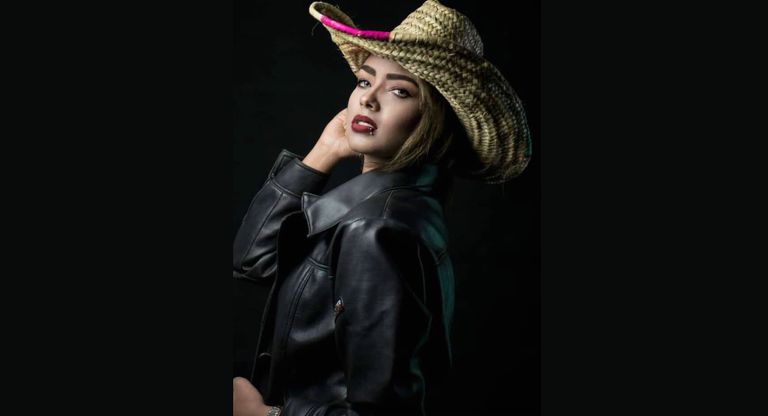 عارضة الأزياء انتصار الحمادي