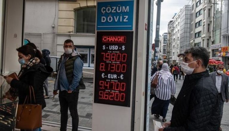 البنوك التركية تواصل خسائرها