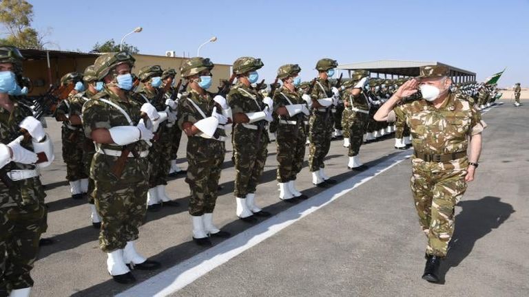 قائد الجيش الجزائري بالناحية العسكرية السادسة قائد أركان الجيش الجزائري الفريق السعيد شنقريحة - أرشيفية