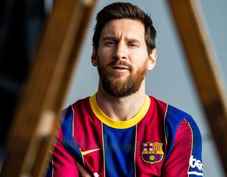 صورة تخيلية لميسي بقمصان أندية إنتر وباريس سان جيرمان ومانشستر سيتي