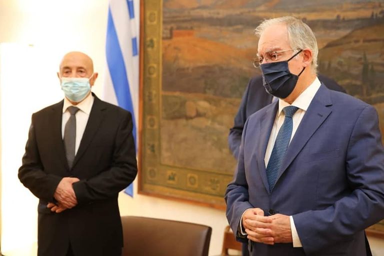 جانب من لقاء صالح وزير الخارجية اليوناني - مجلس النواب الليبي