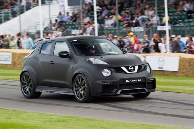 Juke R 2.0   نيسان 370Z NISMO