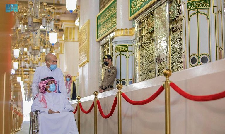 تعقيم المسجد النبوي