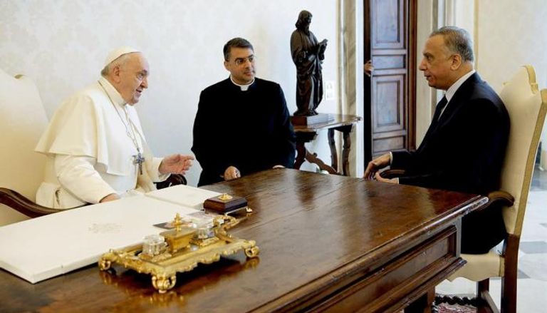 الكاظمي خلال لقاء الفاتيكان مع قداسة البابا فرنسيس