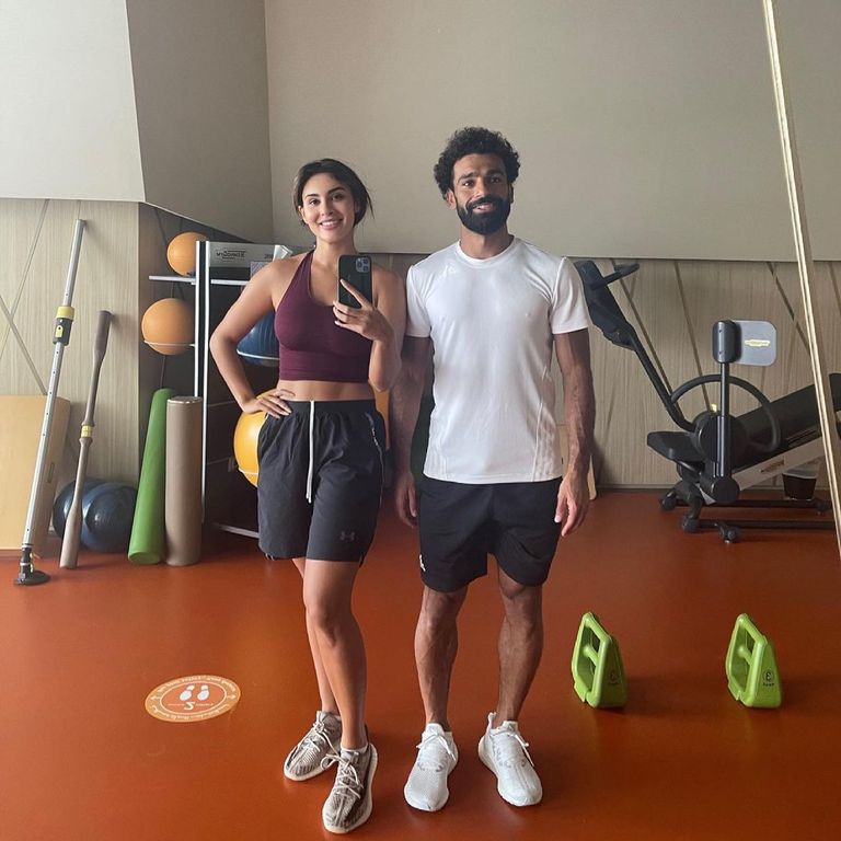 ملكة جمال الهند دينا أوبال التي ظهرت مؤخرا مع محمد صلاح