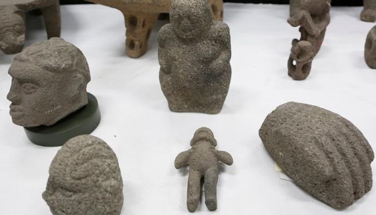 مجموعة من القطع الأثرية التي أعادها متحف بروكلين