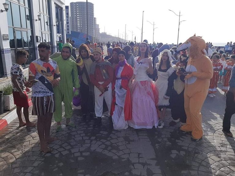 شخصيات أسطورية لافتتاح موسم الاصطياف بالجزائر معرض للسيارات القديمة بمدينة بومرداس الجزائرية