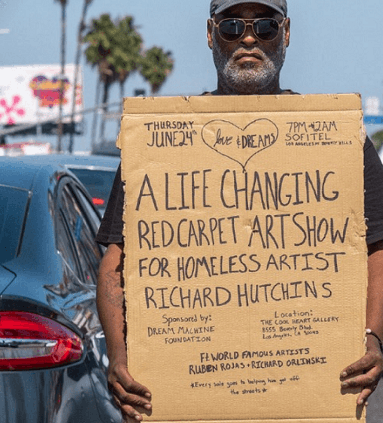 ريتشارد هوتشينز ريتشارد هوتشينز خلال لقائه أوبرا وينفري على الإنترنت