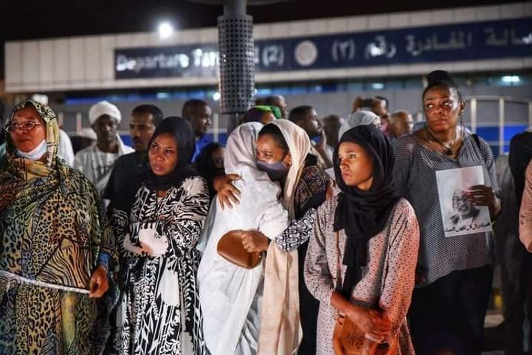 تشييع جثمان الشاعر السوداني محمد طه القدال