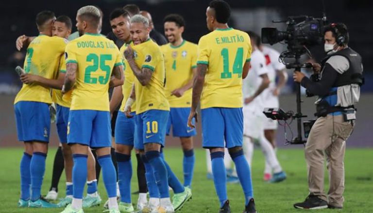 فرحة منتخب البرازيل ضد بيرو