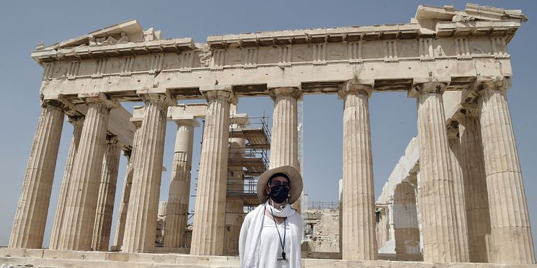 قفزة إصابات في اليونان