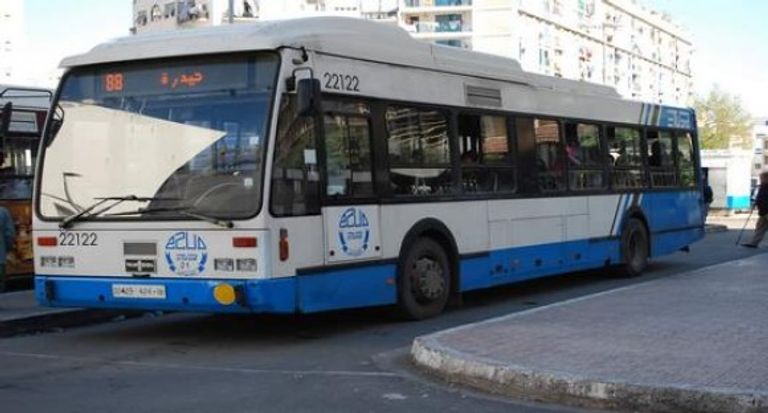 حافلة لنقل المسافرين بالجزائر وقفة نسوية ضد التحرش الجنسي بالجزائر - أرشيفية