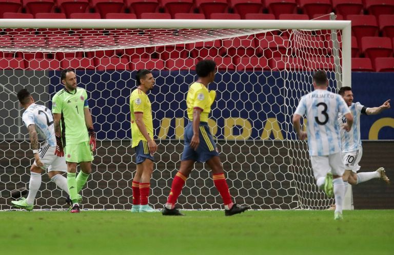 من مباراة منتخب الأرجنتين وكولومبيا من مباراة منتخب الأرجنتين وكولومبيا