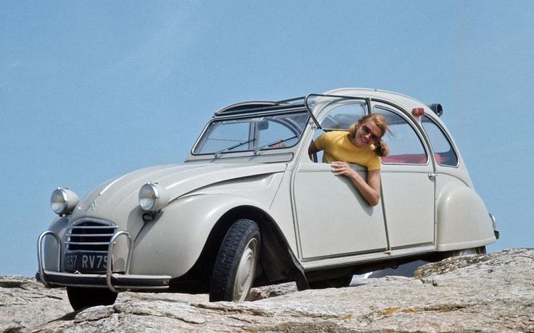 سيتروين Citroën 2CV بي إم دبليو Z4