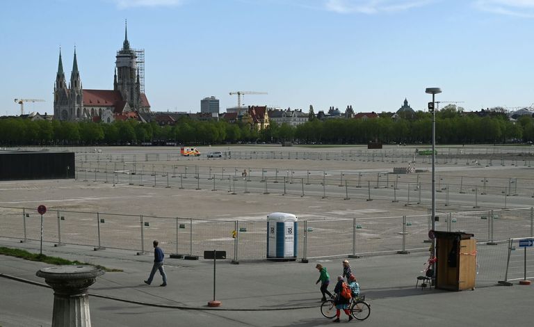 صورة أرشيفية لمهرجان الركض مع الثيران