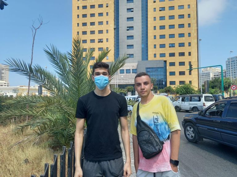 الطلاب يدعون لتحرك على الأرض