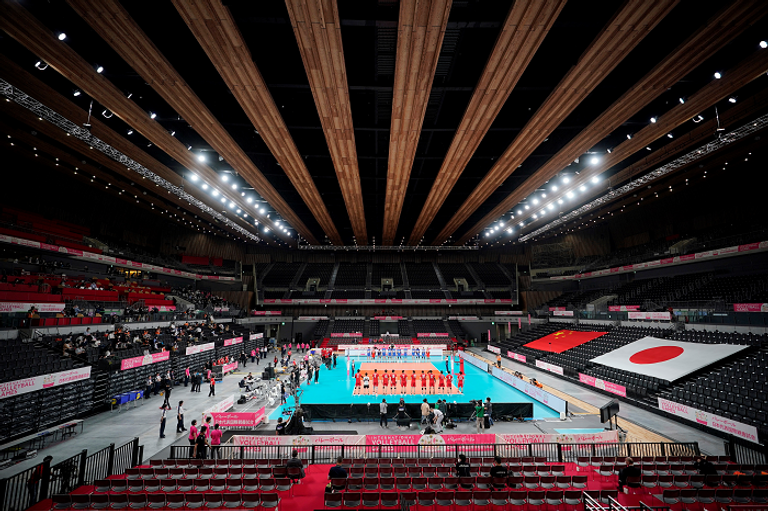 منظر عام للجزء الداخلي من أرياكي أرينا الذي سيستضيف كرة الطائرة، وهي رياضة يحبها اليابانيون كثيرًا أولمبياد طوكيو 2020