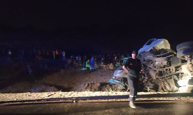حادث مرور محافظة قسنطينة الجزائرية الذي أودى بحياة 18 شخصا حادث مرور محافظة قسنطينة الجزائرية الذي أودى بحياة 18 شخصا