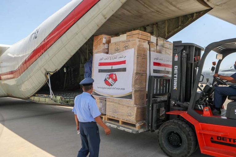 صورة للطائرتين المصريتين المحملتين بالأدوية 