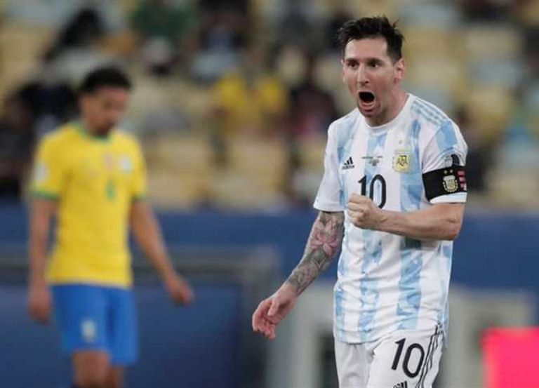 ميسي قائد منتخب الأرجنتين
