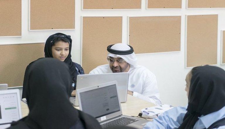 الإمارات تسعى لتطوير رأس المال البشري