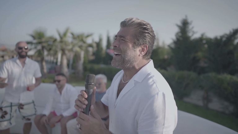 الفنان وائل كفوري