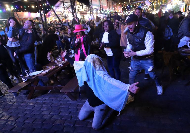 جماهير الأرجنتين تحتفل بليونيل ميسي