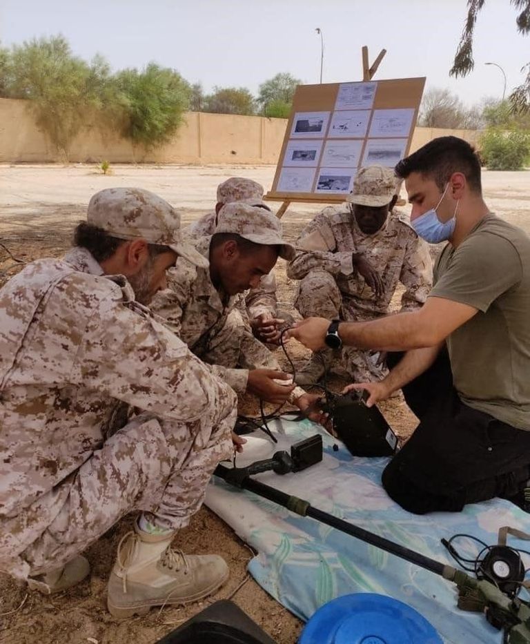 جانب من التدريبات التركية لعناصر مليشيات غرب ليبيا جانب من التدريبات التركية لعناصر مليشيات غرب ليبيا