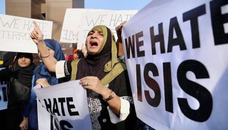 مسلمات هنديات يتظاهرن ضد داعش - أرشيفية