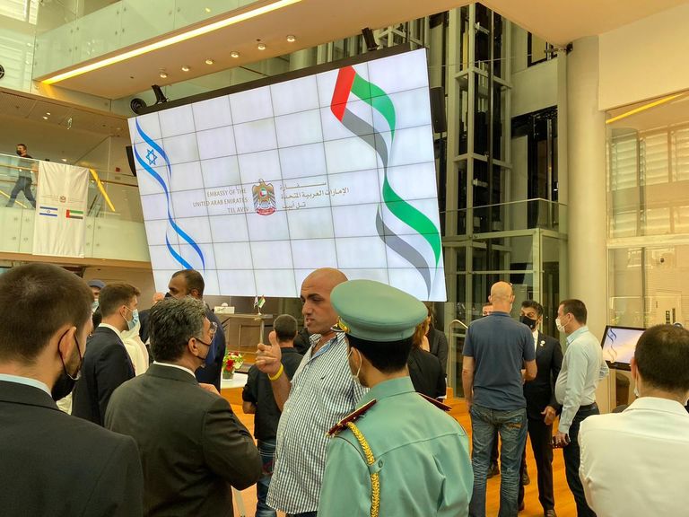 استعدادات لافتتاح السفارة الإماراتية في تل أبيب