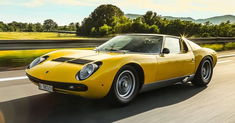 لامبورجيني Lamborghini Miura  طراز Alfa Romeo 33 Stradale