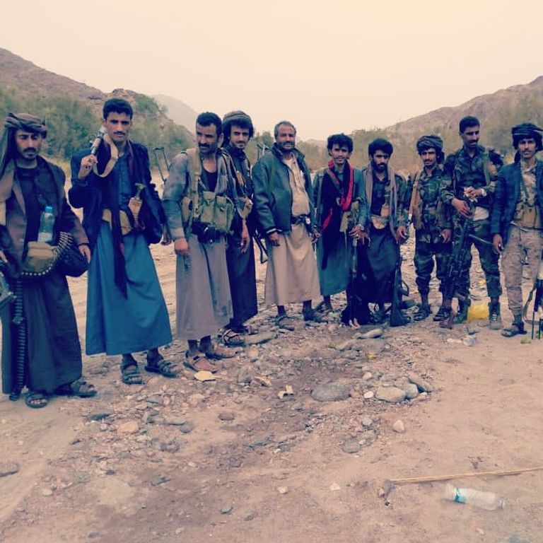 رجال القبائل في جبهة رحبه جانب من معارك سابقة للجيش اليمني مع مليشيا الحوثي
