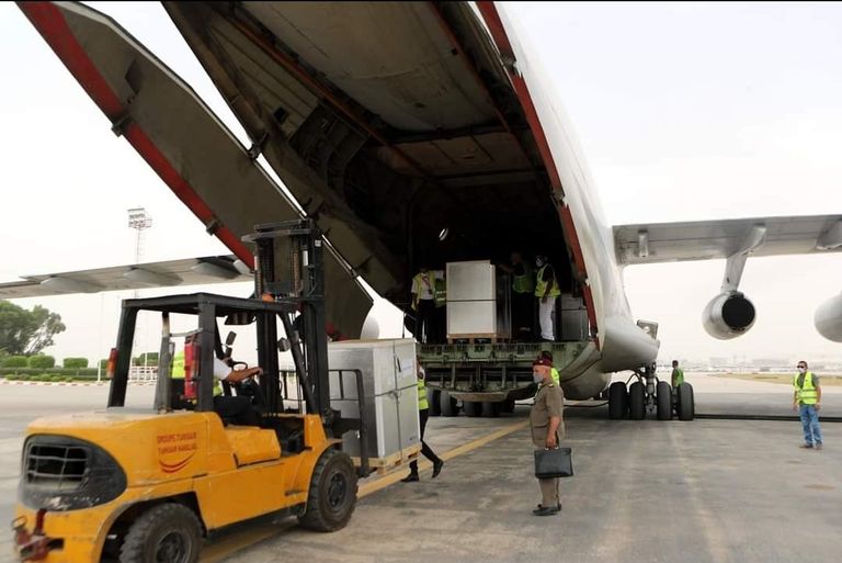 طائرة المساعدات الإماراتية إلى تونس